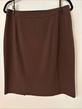 Neiman Marcus Classic Brown Women's Knee-Length Skirt